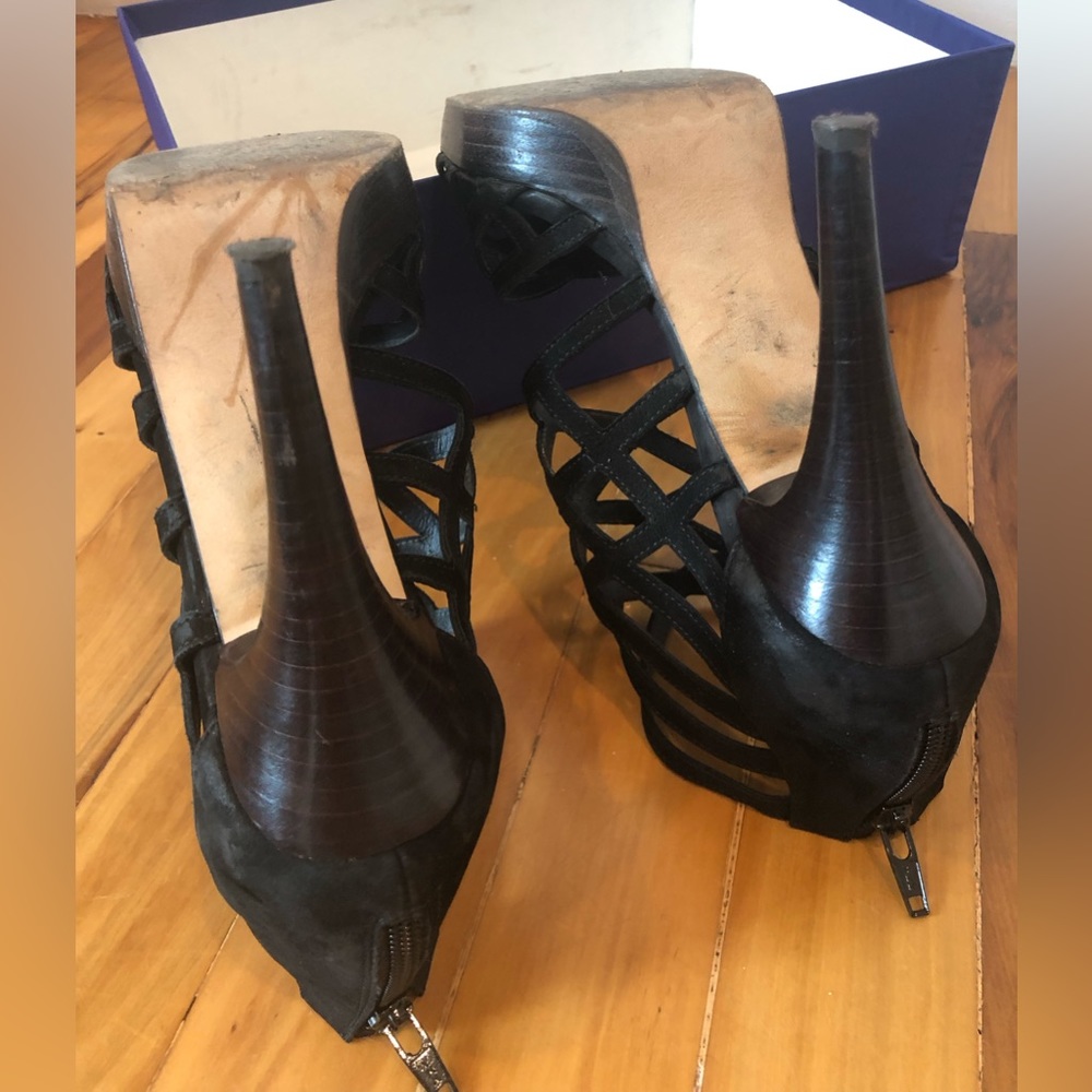 Stuart Weitzman Array Nubuc Black Platform Sandal… - image 5